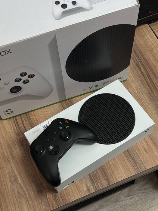 Приставка Xbox Series S на 512Gb
