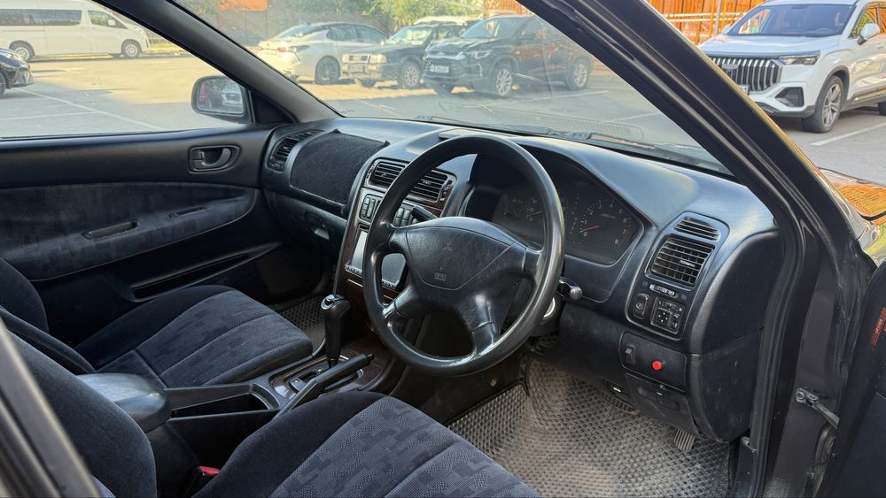 Mitsubishi Galant