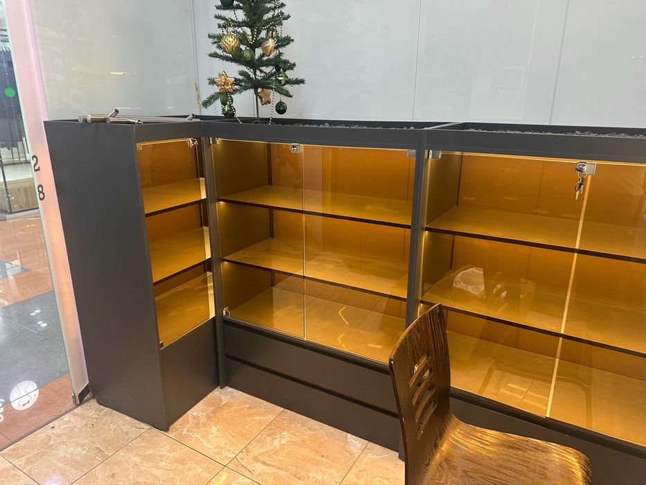 Продам мебель для коммерции