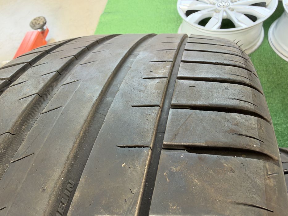 4бр. Летни Гуми С Борд 255/40R/20 -MICHELIN Pilot Sport- *EV+T0*- DOT:1723- 5.4мм.+5.0мм.