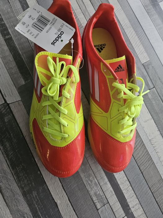 Бутонки Адидас-Нови