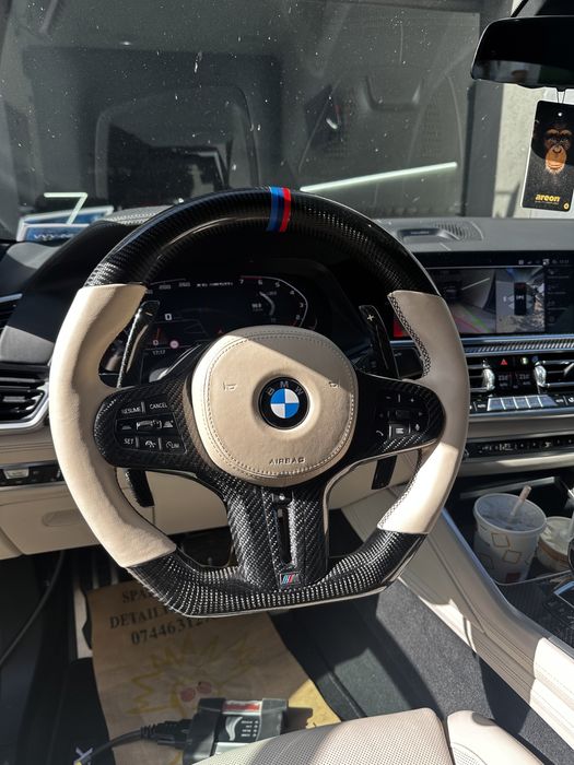 Volan BMW M Carbon Seria G - Incalzire - Vibratii - Traffic Jam Assist