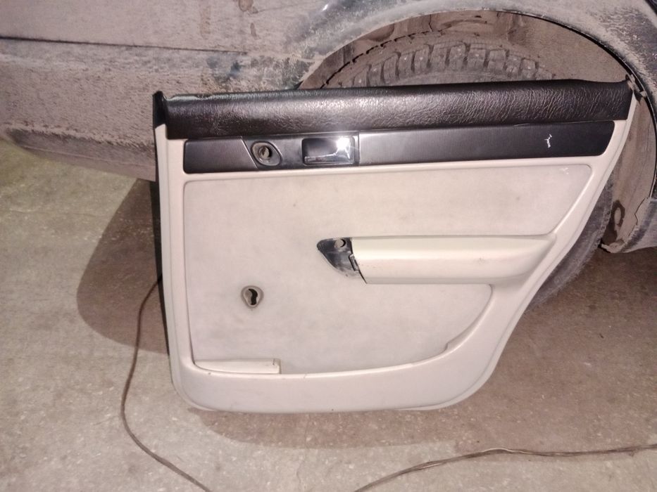 Продам запчасти на Ауди 100с4