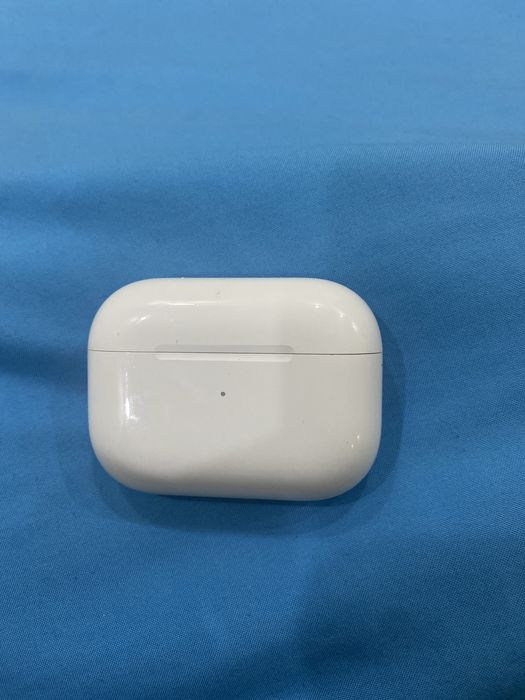 Новый ейр подс наушник айфон