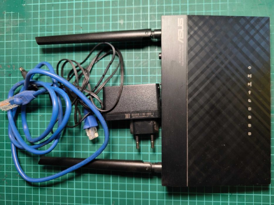 Роутер ASUS AC-51U