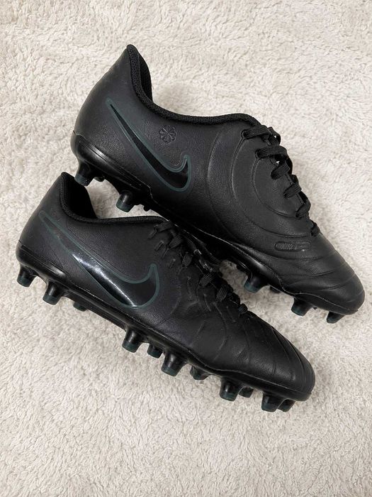 Ghete de fotbal Nike Legend 10 Club, masura 38.5