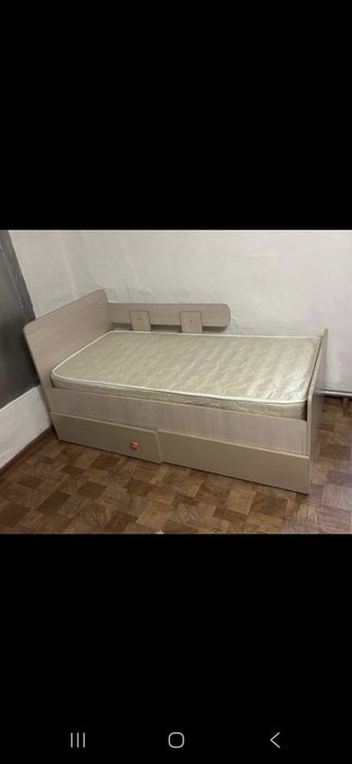 Продам кровать (с бортиками)