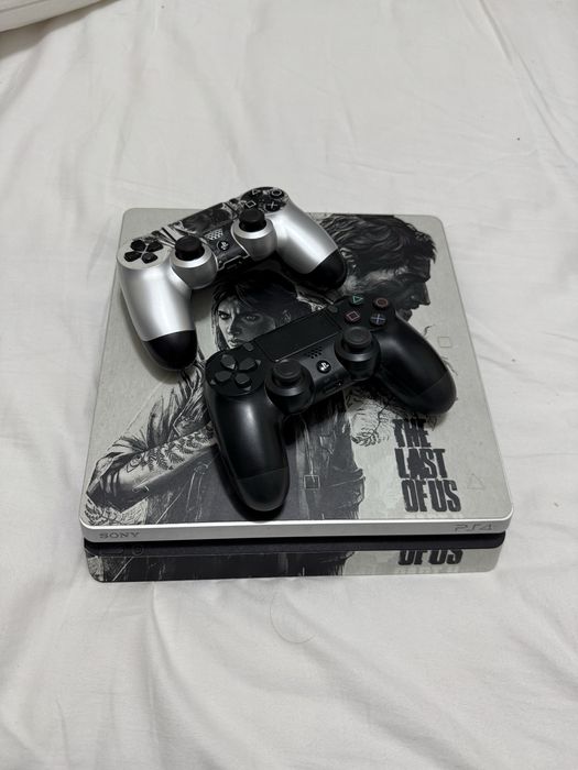 PlayStation 4 Slim
