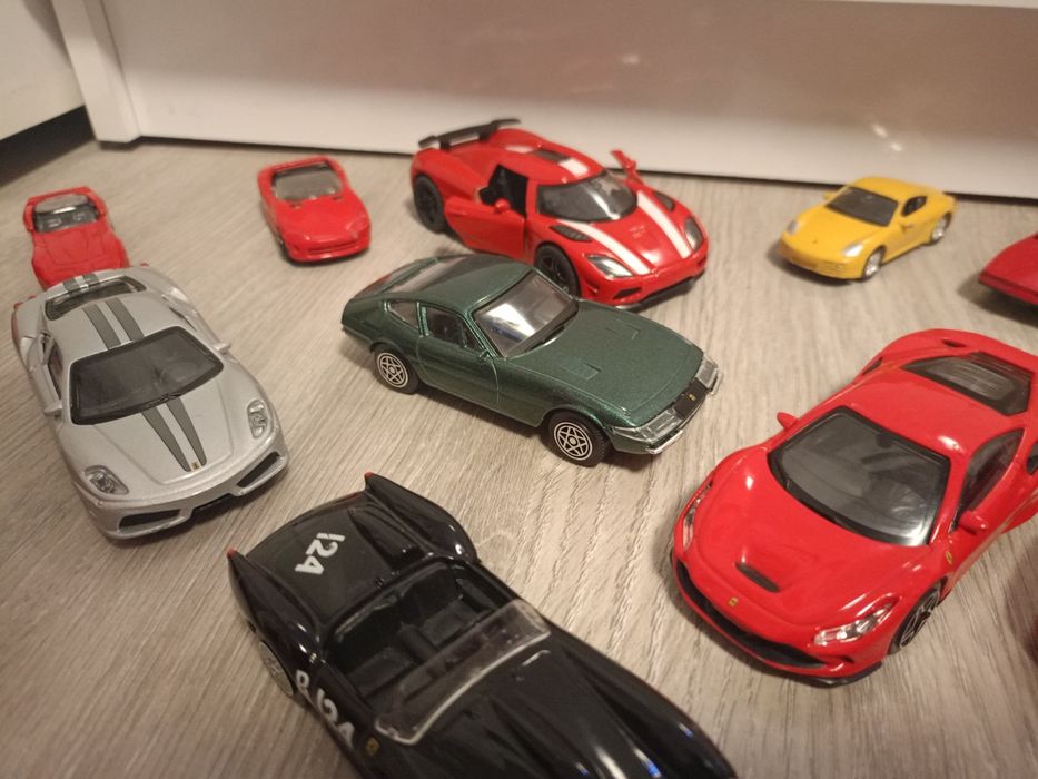 Метални колички феррари