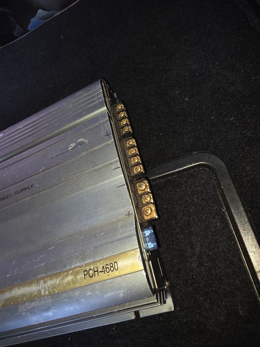 Vand subwoofer auto +statie