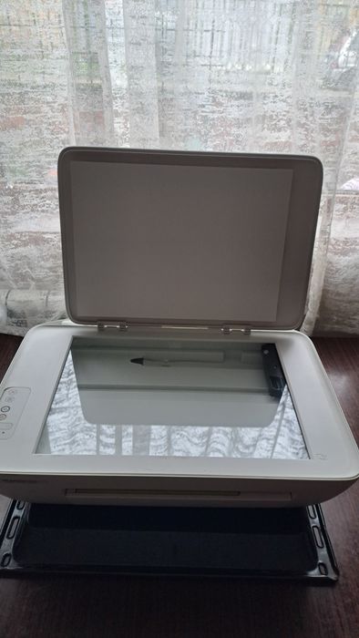 Мултифункционалнo цветно устройствo HP DeskJet 2130