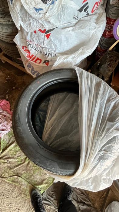 Продам шины на 19