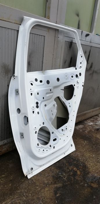 Два броя задна дясна врата Peugeot 3008 2 (2016-)