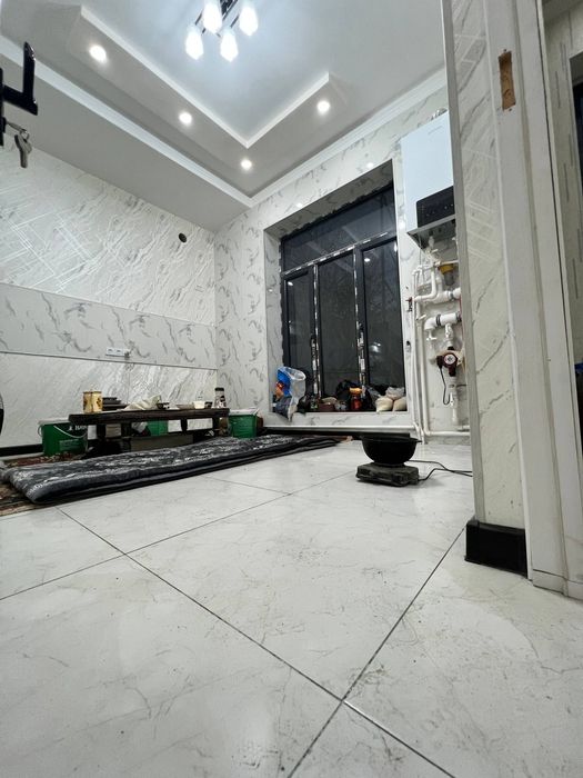 Продаётся Евродом Янгихаёт. Ул.Чорток 6 комнат.2 сотки(120 000&)