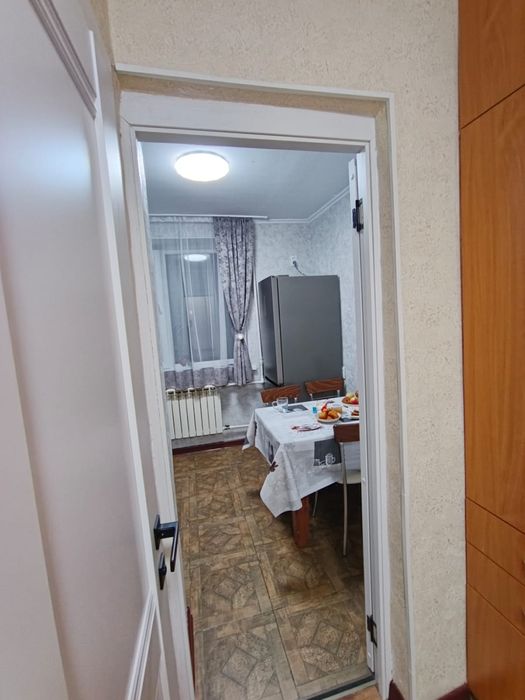 Продам 2 ком кв  улучшенную в кирпичном доме