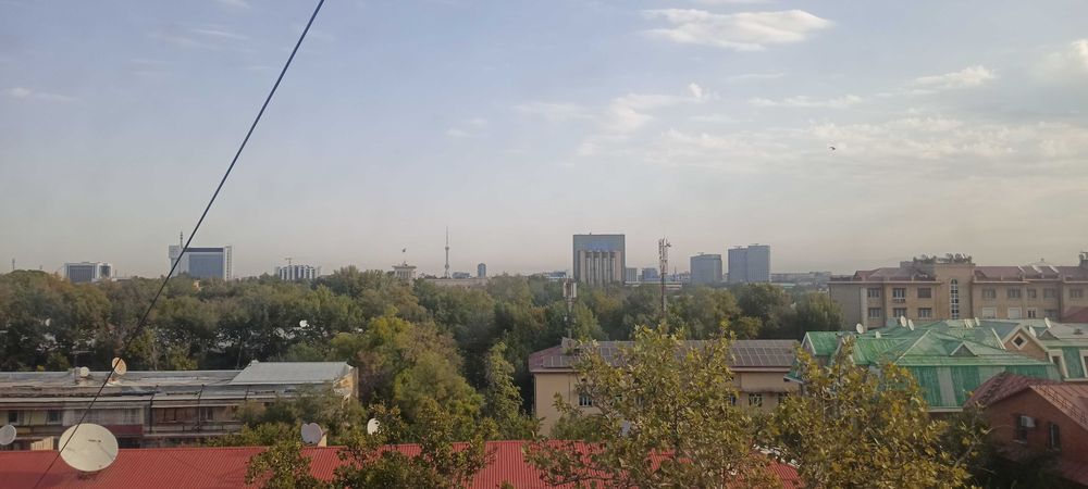 Центр! 2→1, 60м², у метро Ойбек около посольства Кореи, всё есть.