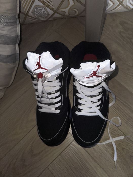 Продам джорданы 5