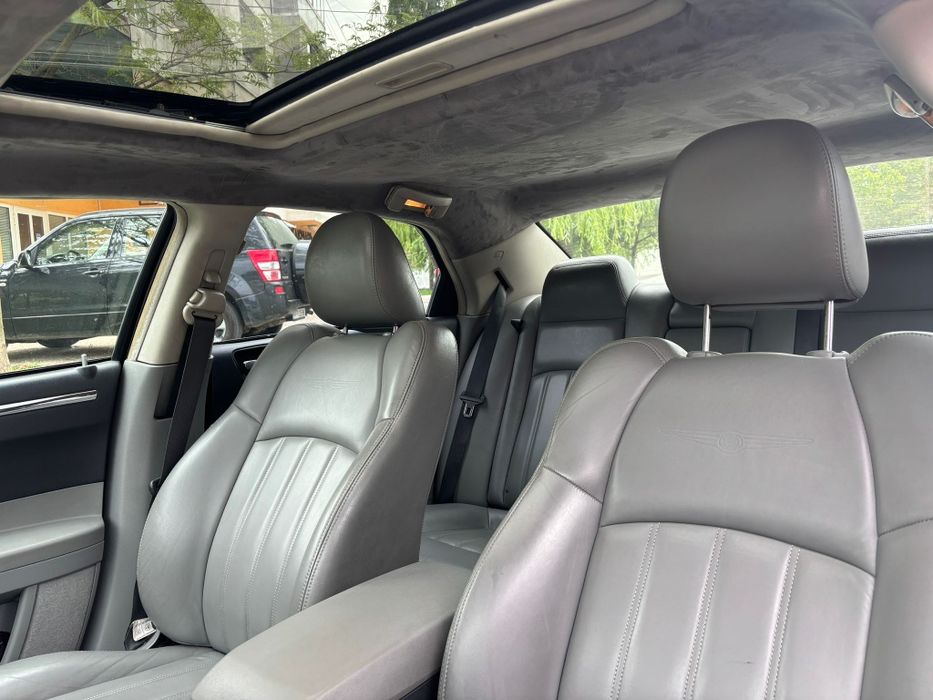 Chrysler 300c  Моля сериозни купувачи