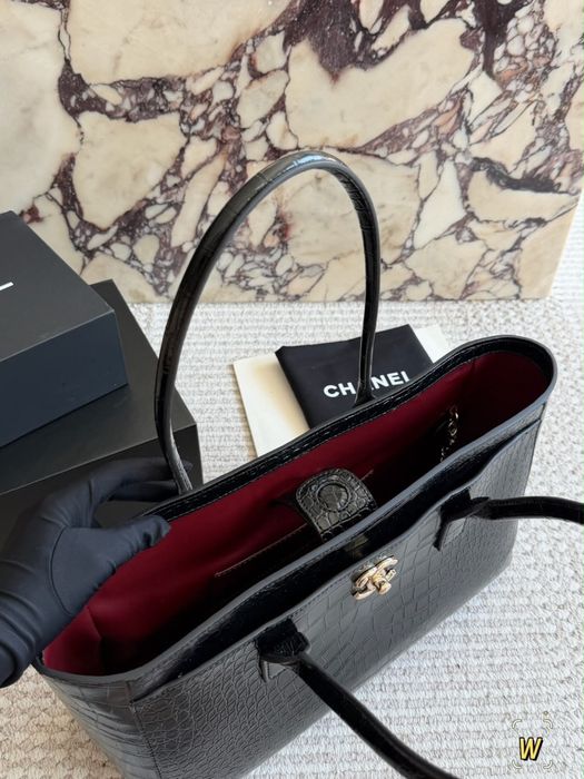 Geanta Chanel shopping bag piele naturala pe comanda