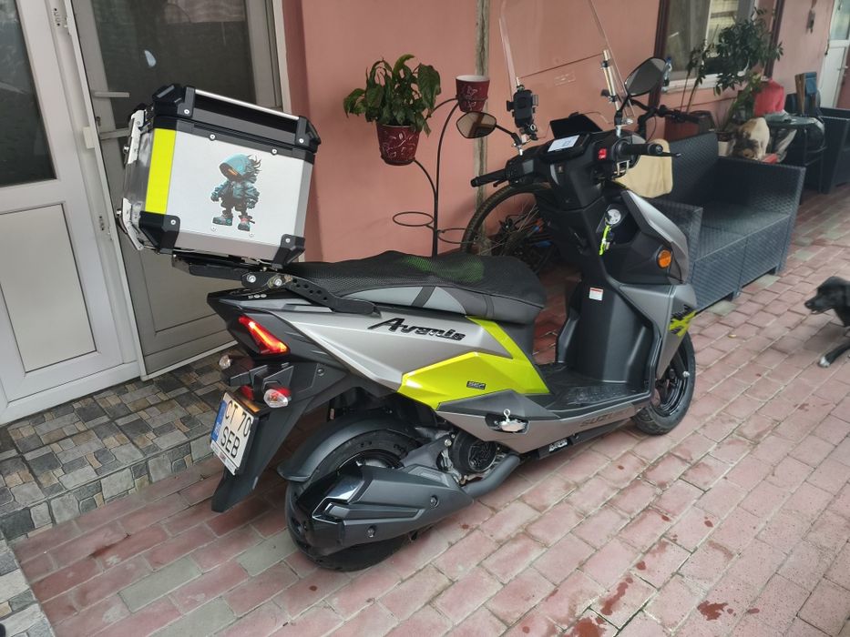 Scuter Suzuki Avenis 125 cat B