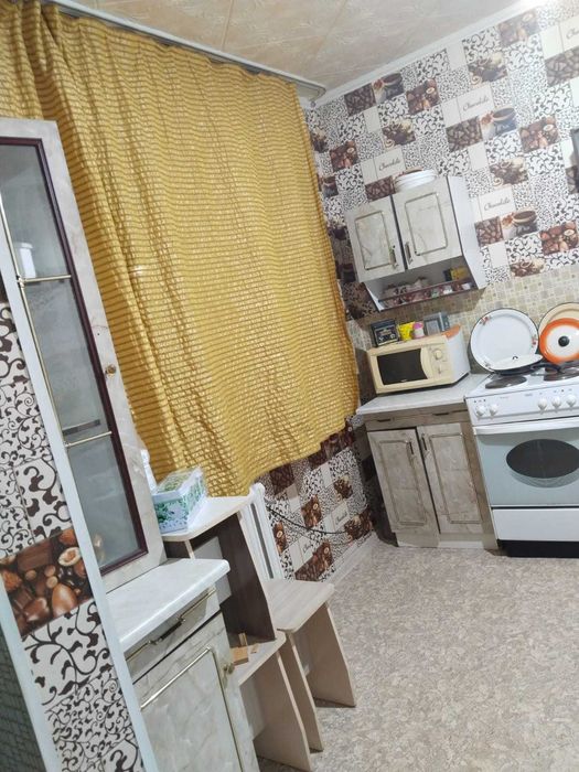 Продам квартиру Абая 72