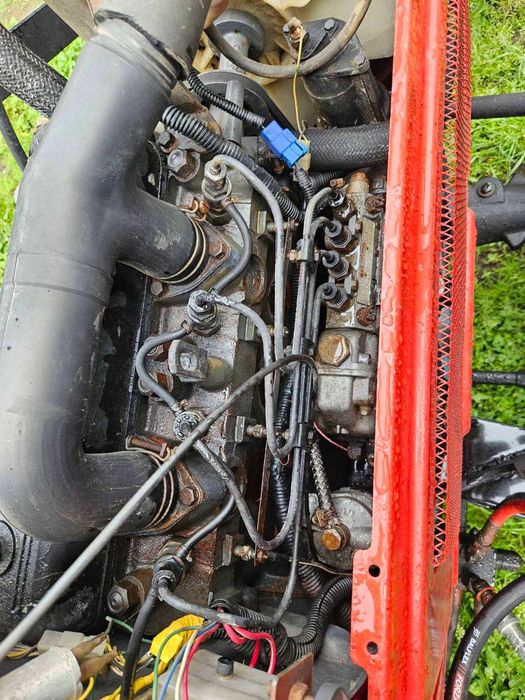 Продавам Трактор Shibaura