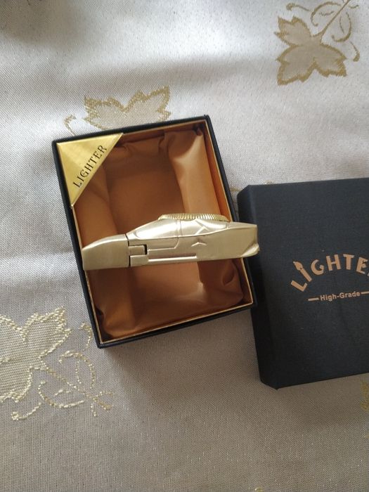 Запалка с часовник