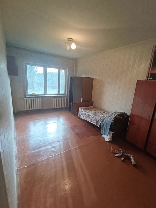 Юнусабад 12, 3/1/5. Балкон 2"6.