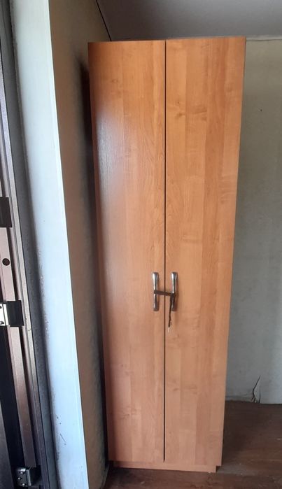 Продам плательный шкаф