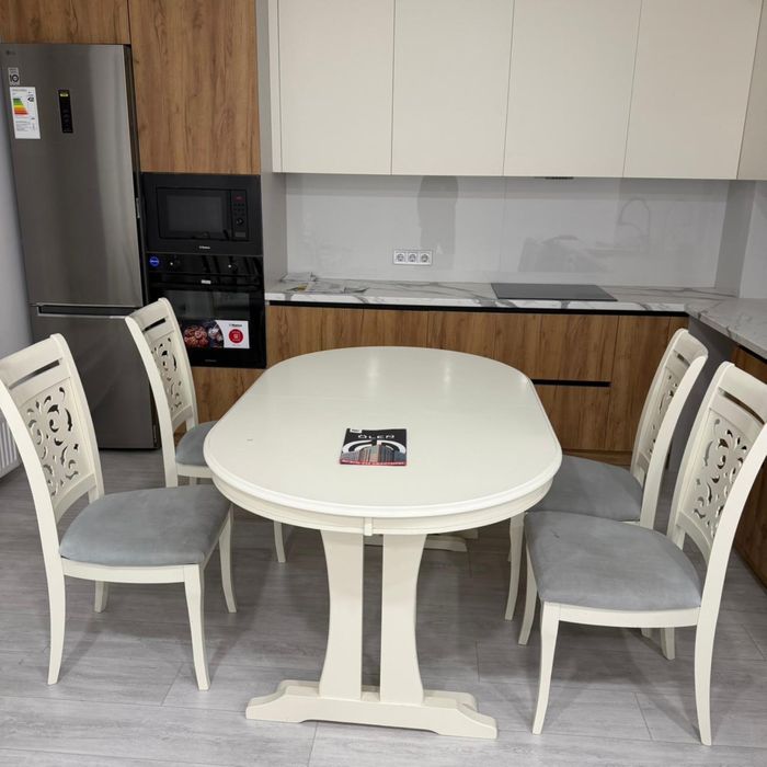 Стол со стульями 12 шт