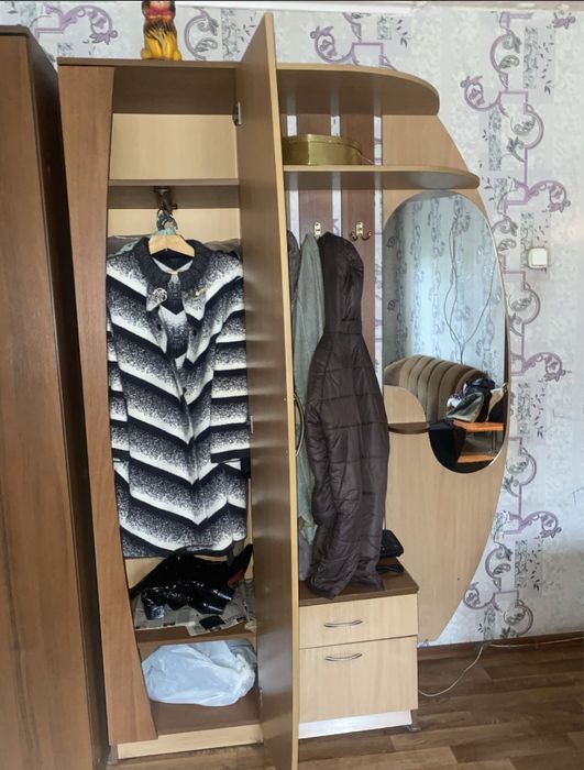 Шкаф для прихожей