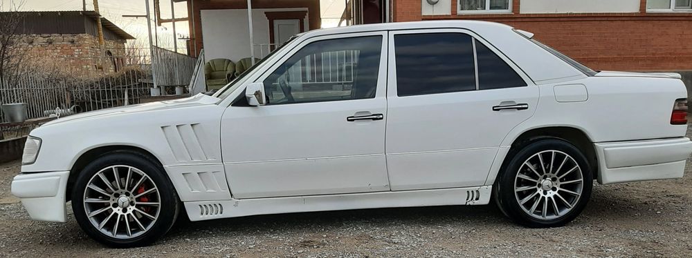 Мерседес бенс Е 320