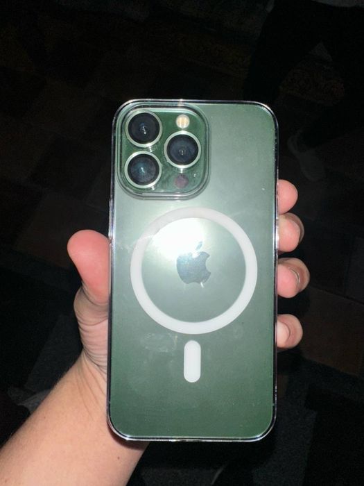Iphone 13 pro green