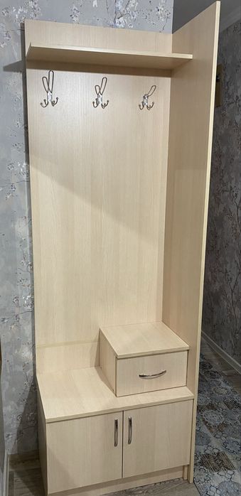 Вешалка для прихожей, небольшая