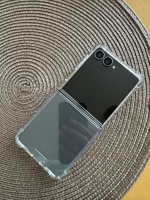 Samsung Z flip 8