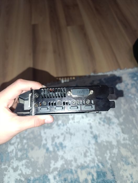 Продам видеокарту rx 480 8gb gaming