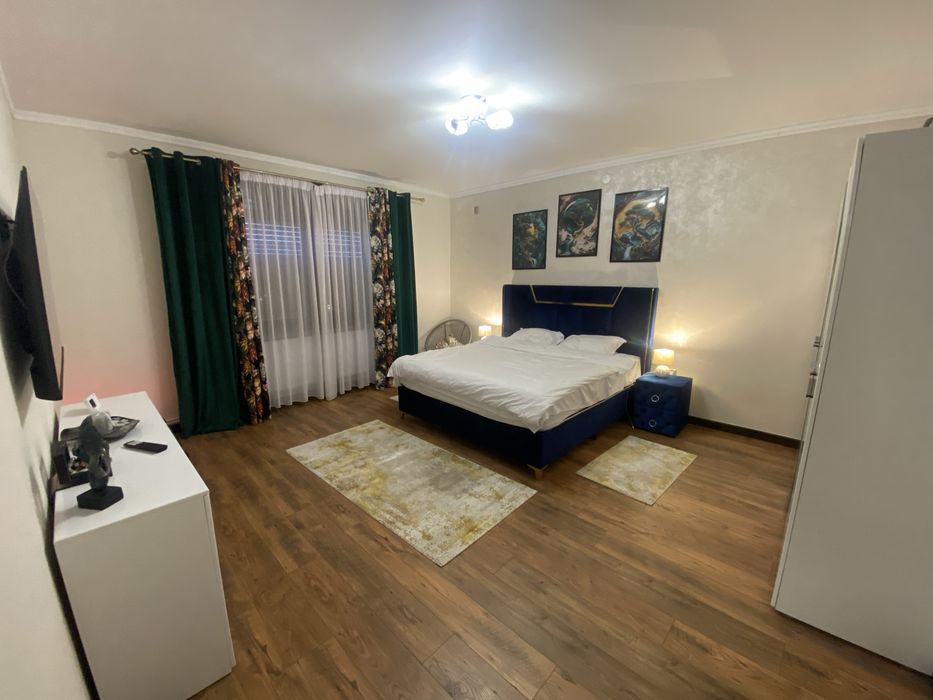 Casa Denis Huneodara De Vanzare