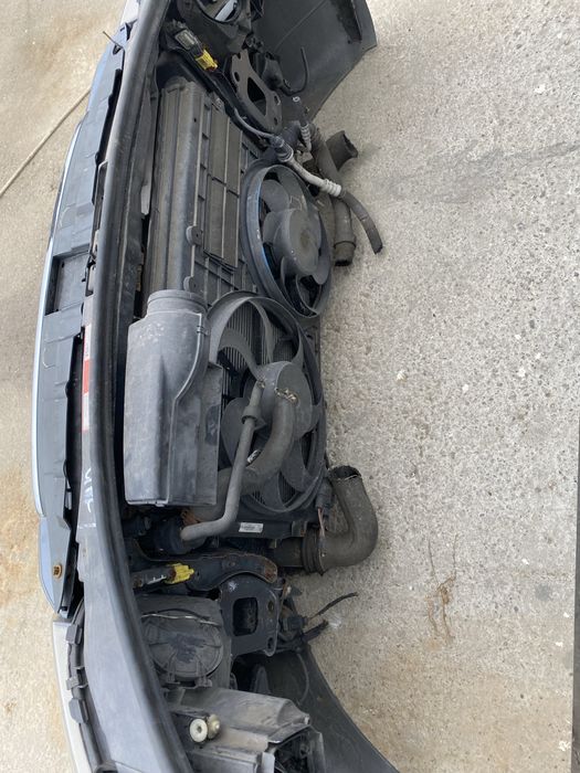Fata completa Audi a3 8p bara fata capota far trager radiator aripa