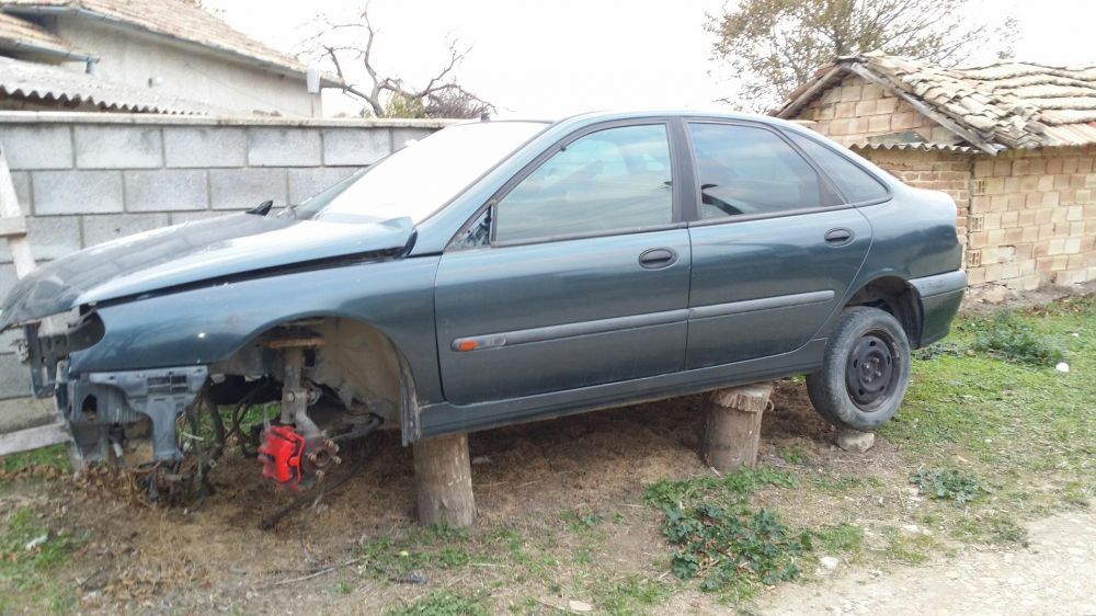 Рено лагуна 1.8 90к.с. 1995год на части