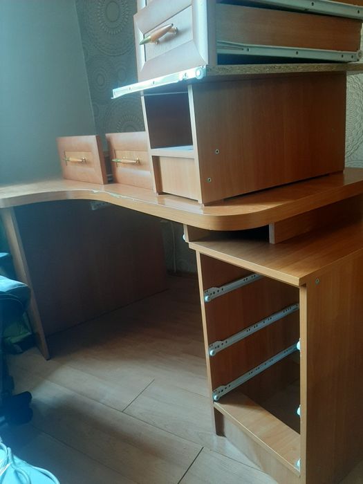 Шкаф с компютерным столом