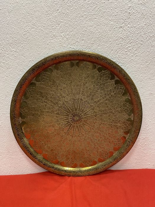 Голямо пано за стена от месинг гравирано ръчно