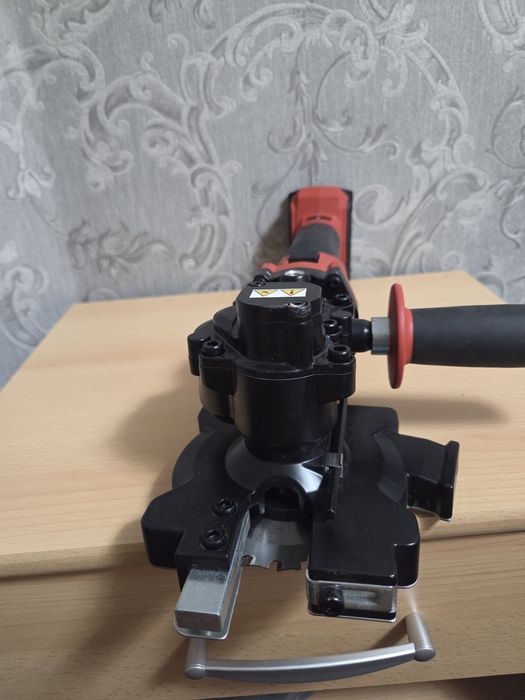 Безкабелна фреза за арматура HILTI NRC 6-22
