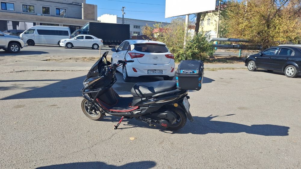 Скутер макси матор KDV MOTO