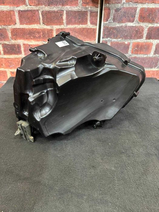 Carcasa filtru BMW g70