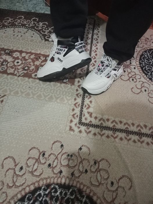 Кроссовки осень весна