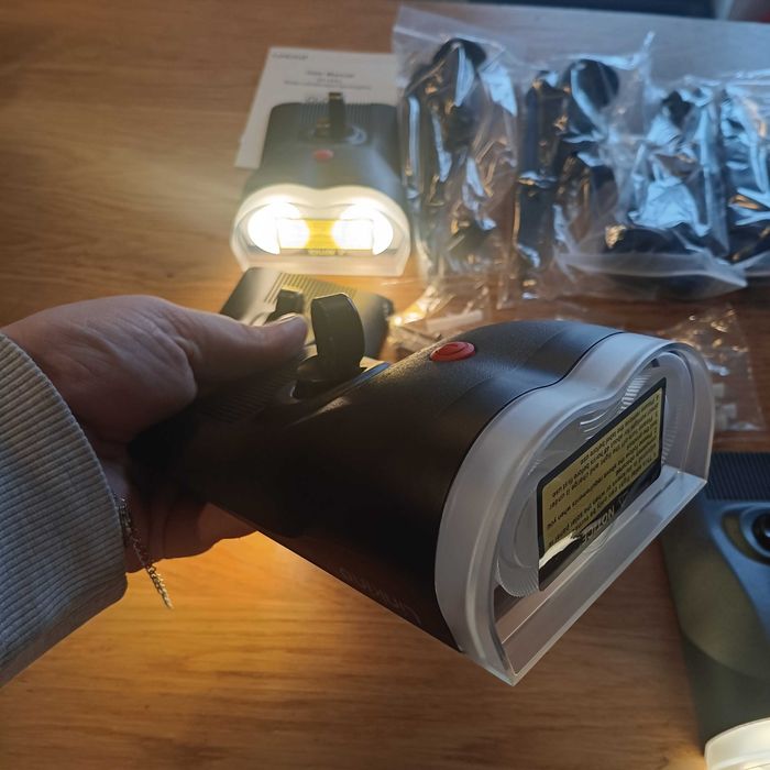 НОВИ! 4 броя соларни лампи 800 lm, 22LED, 3000K, IP67, 3 режима