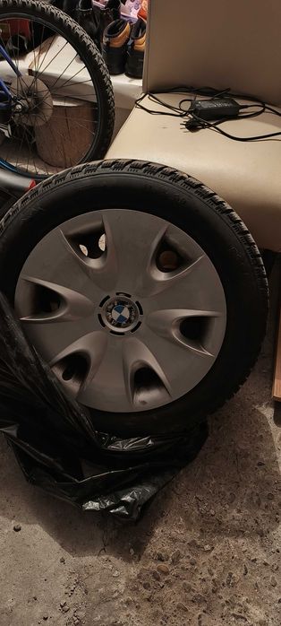 De vânzare jante tablă cu anvelope iarnă BMW 205/55/16