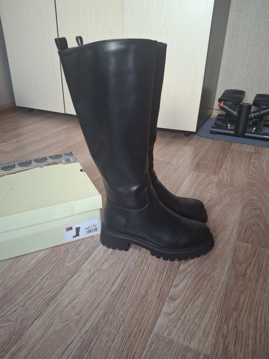 Продам сапоги женские зимние .