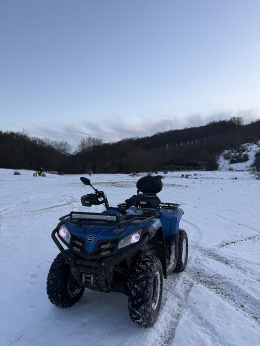Vând atv cf moto