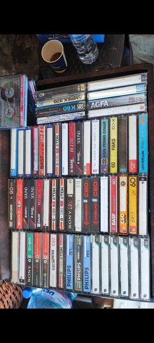 Аудио касети 100 броя